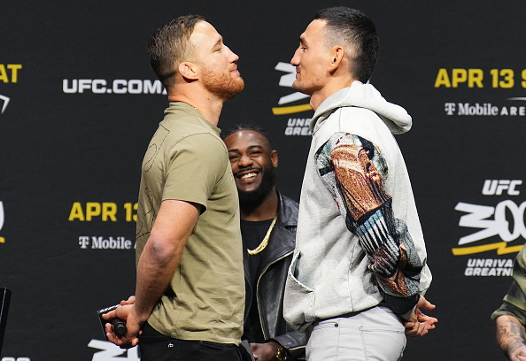 Holloway & Gaethje Face off ahead of UFC 300