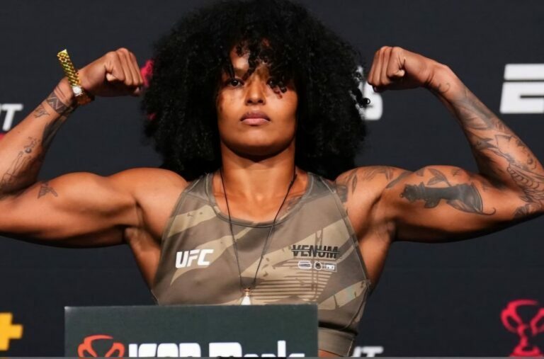 Karine Silva UFC