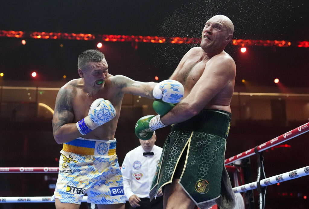 Usyk rocks Fury in Round 9 of their first bout