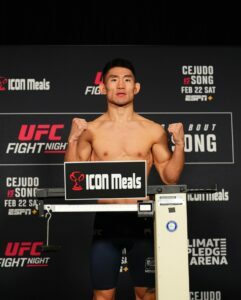 UFC Seattle Weigh-in Results: Fighter Just Makes Weight Before Clock Runs Out