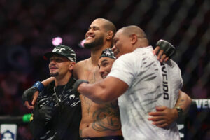 Strong Heavyweight Prospect To Lock Horns With Seasoned Vet At UFC Nashville