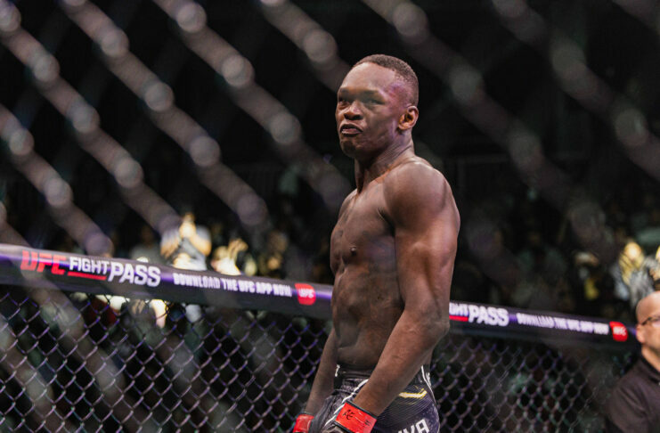 Israel Adesanya, prime candidate among current MMA fighters as great analysts on television.