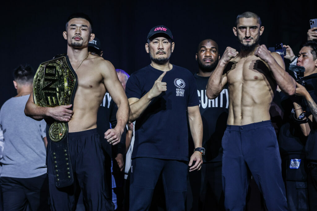 Alibeg Rasulov and Christian Lee face off ahead of their Lightweight MMA World Title rematch