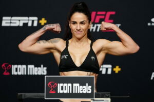 “She’s not normal” – Norma Dumont Calls Out Former Champion