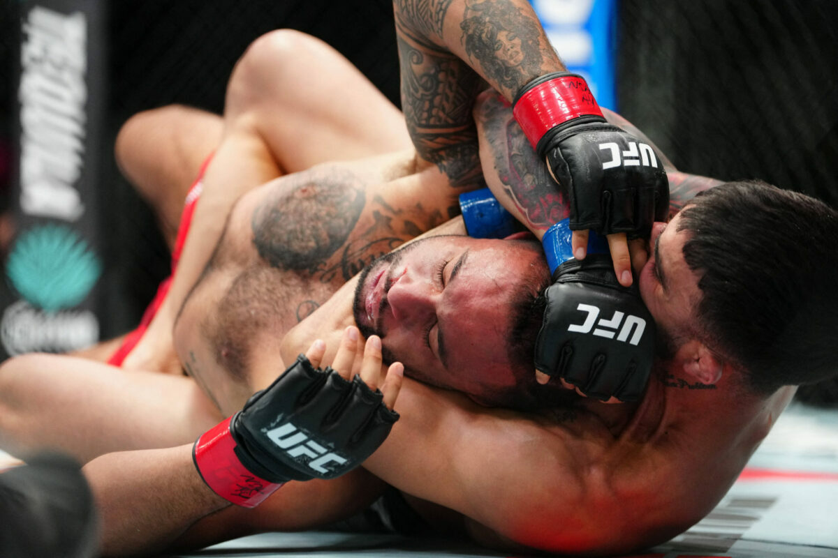 Isaac Dulgarian getting choked