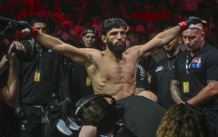 Arman Tsarukyan in the prep area