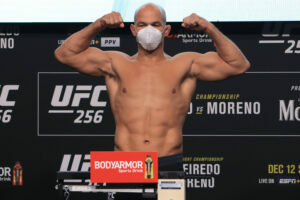 Jake Paul vs Junior dos Santos: Circus Tent Shakes, Legend’s Name Gets Pulled In