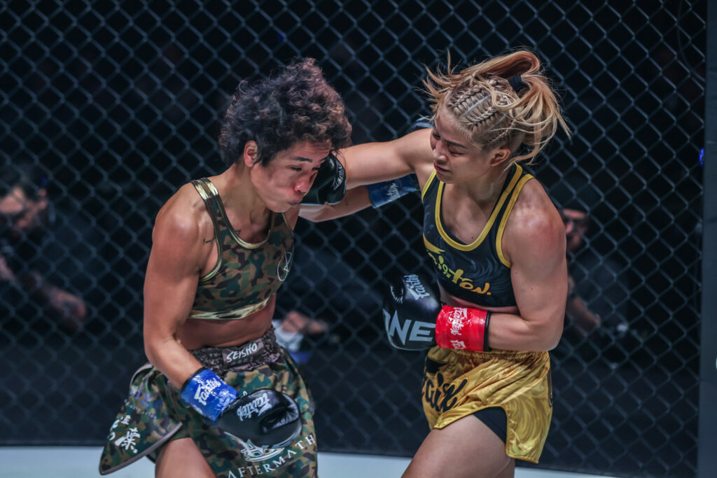 Stamp Fairtex punches Kana Morimoto in her return at ONE 173