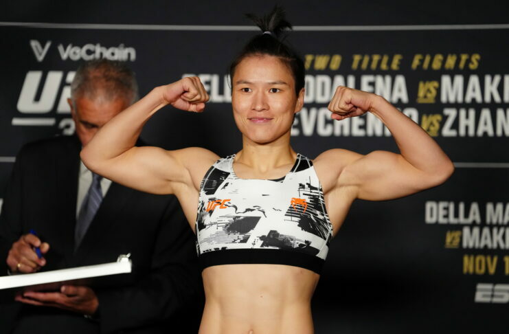 Zhang Weili weighs in ahead of UFC 322